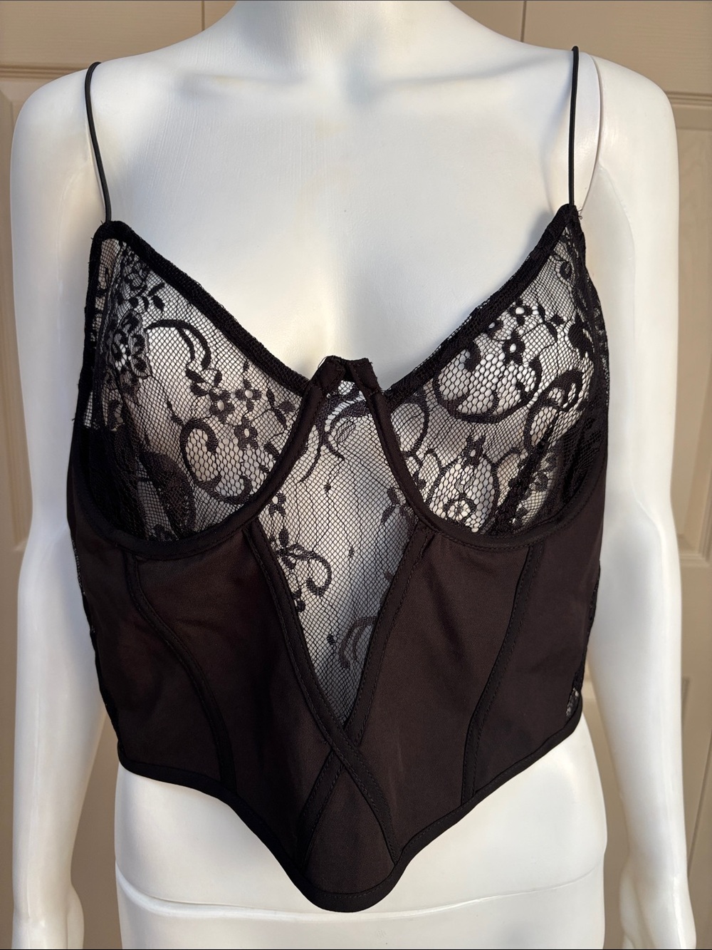 PrettyLittleThing black crop lace cami